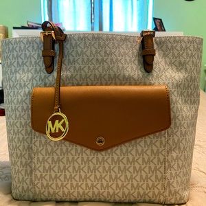 Michael Kors Jet Set Large Signature Logo Tote